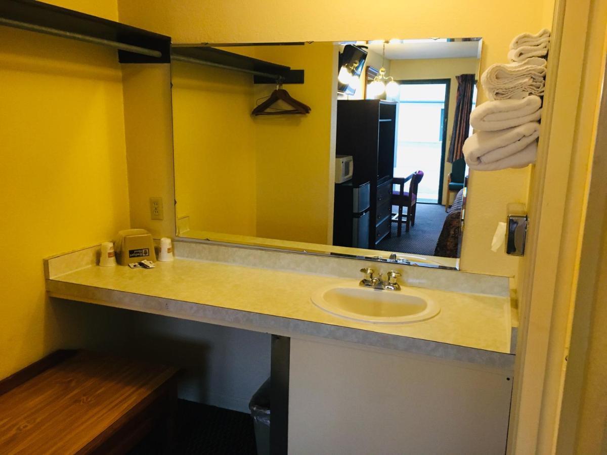 Budget Inn Caravan Motel Harrisonville Luaran gambar